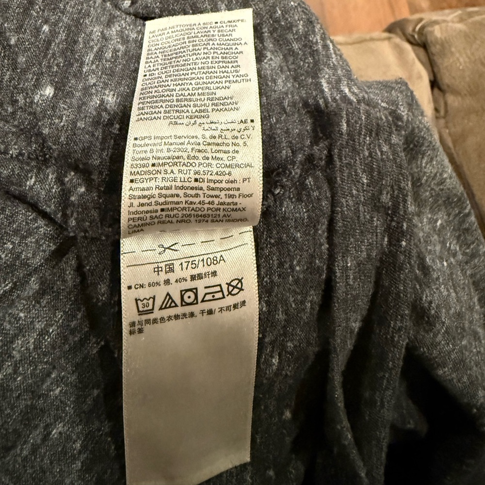 Old Navy Men’s Long Sleeve Shirt, Excellent Condition! Size Large - Picture 4 of 4